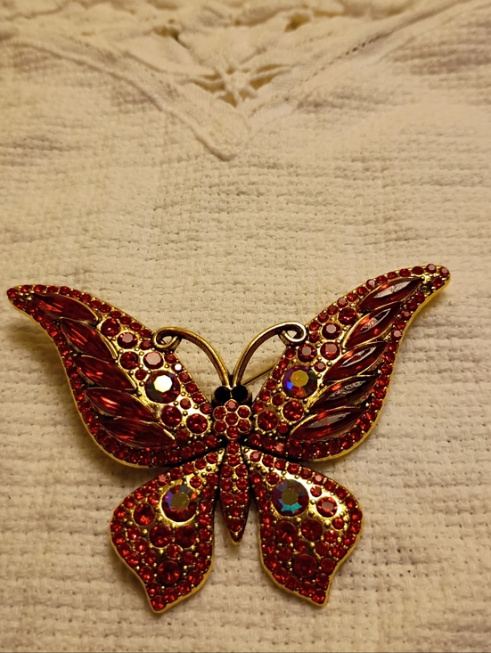 Jewelry - Red Crystal Encrusted Butterfly Brooch/Pin, Gold Tone